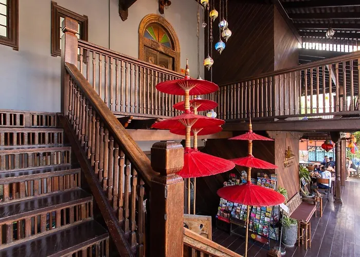 Night Bazaar Inn